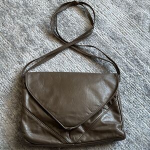 Taupe leather shoulder bag nicely lined